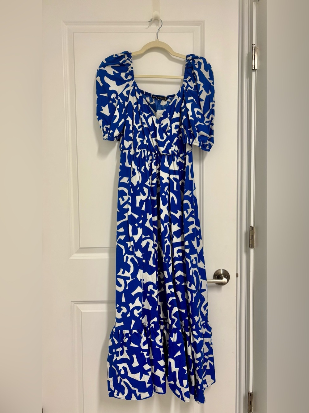 Zara Blue and White Puff Sleeve Midi Dress